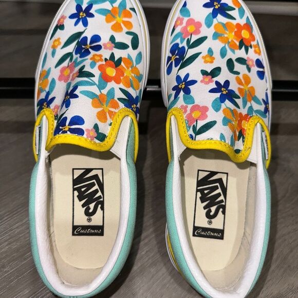 Women’s Vans Custom made Floral Slip Ons size 5 - Picture 2 of 9